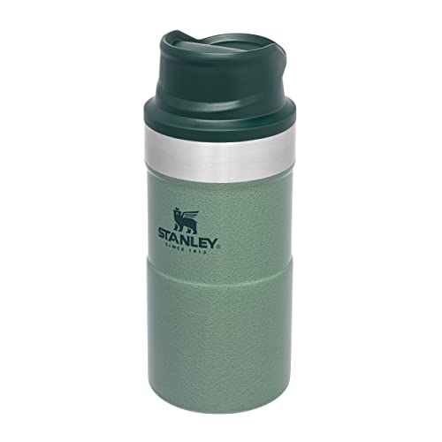 Stanley Trigger Action Travel Mug Thermobecher 0.25L Hammertone Green - Kaffeebecher To Go Auslaufsicher - Edelstahl Thermosflasche BPA-Frei - Passt Unter Fast Jede Kaffeemaschine - Spülmaschinenfest
