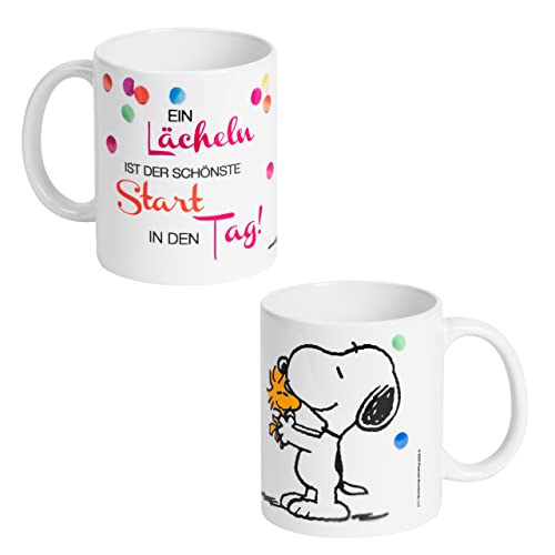 PEANUTS The Tasse Snoopy - EIN Lächeln ist der schönste Start in den Tag! Kaffeetasse Becher Kaffeebecher aus Keramik Weiß 320 ml