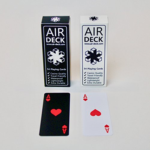 Air Deck 2er Set SCHWARZ Weiss - Spielkarten für Unterwegs - Premium Qualität langlebiges PVC wasserfest waschbar hochwertiger Druck Plastikkarten strapazierfähig Pokerkarten 52er Deck Kartenspiel