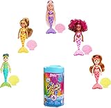Barbie HCC75 - Color Reveal Chelsea Meerjungfrauenpuppe, 6 Überraschungen: 4 Taschen mit Zubehör; Wasser enthüllt vollständiges Aussehen & Farbwechsel am Schwanz; Geschenk für Kinder ab 3 Jahren