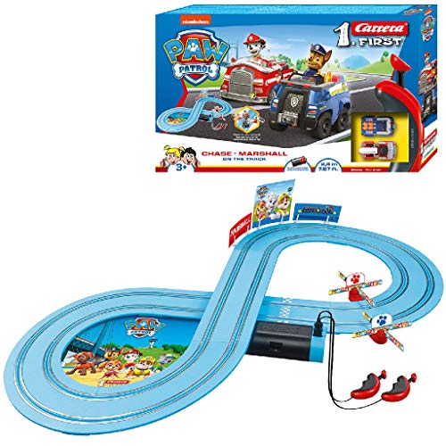 Carrera 369-3033 FIRST PAW PATROL On the Track 2,4m Rennstrecken-Set | 2 ferngesteuerte Fahrzeuge mit Chase und Marshall | mit Handregler & Streckenteilen | Spielzeug für Kinder ab 3 Jahren