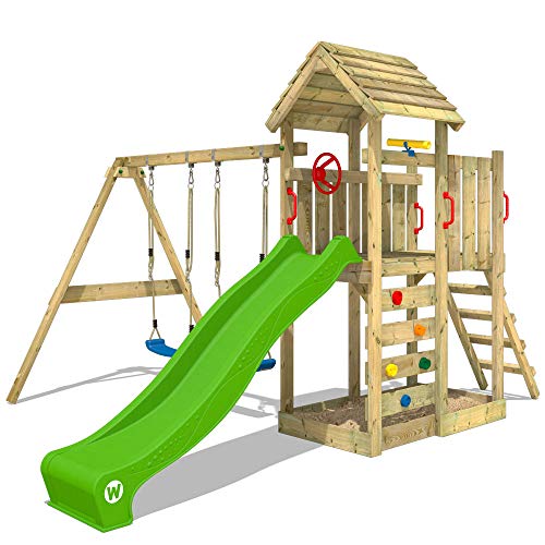 WICKEY Spielturm Klettergerüst MultiFlyer mit Holzdach, Schaukel & apfelgrüner Rutsche, Outdoor Kinder Kletterturm mit Sandkasten, Leiter & Spiel-Zubehör für den Garten