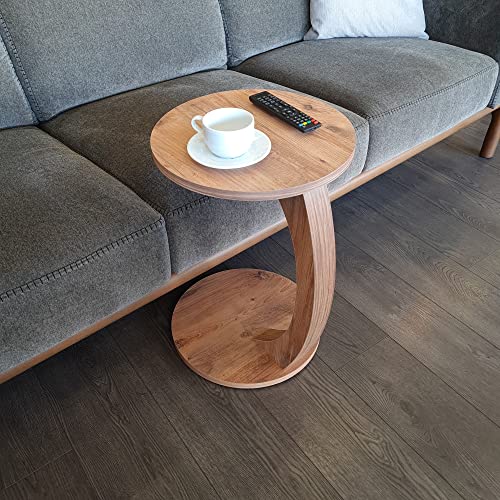 sugodesign Couchtisch mit Rollen, Kleiner Beistelltisch C Form, stylischer Sofatisch aus Holz in schöner Nussbaum Optik, runder Tisch als Ablagefläche für Couch und Sofa
